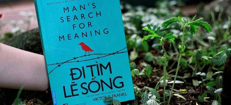 Review sách: Đi tìm lẽ sống – Ý nghĩa của cuộc sống là gì?